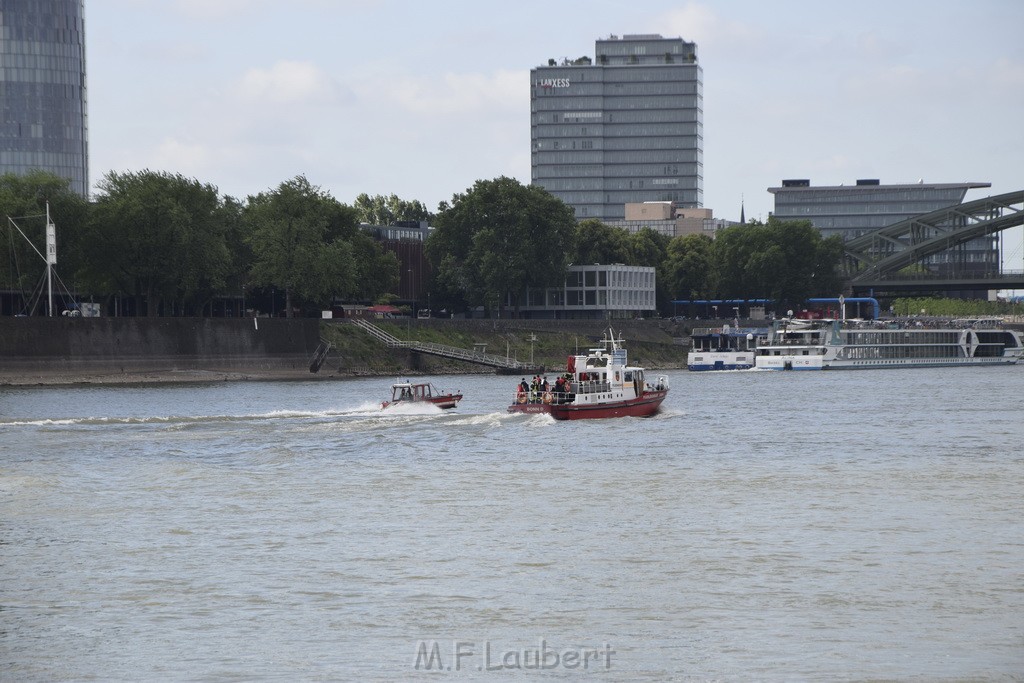 Schiff 1 Koeln in Hoehe der Koelner Zoobruecke P223.JPG - Miklos Laubert